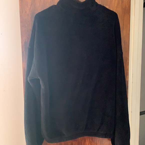 Black pullover - Picture 3 of 3